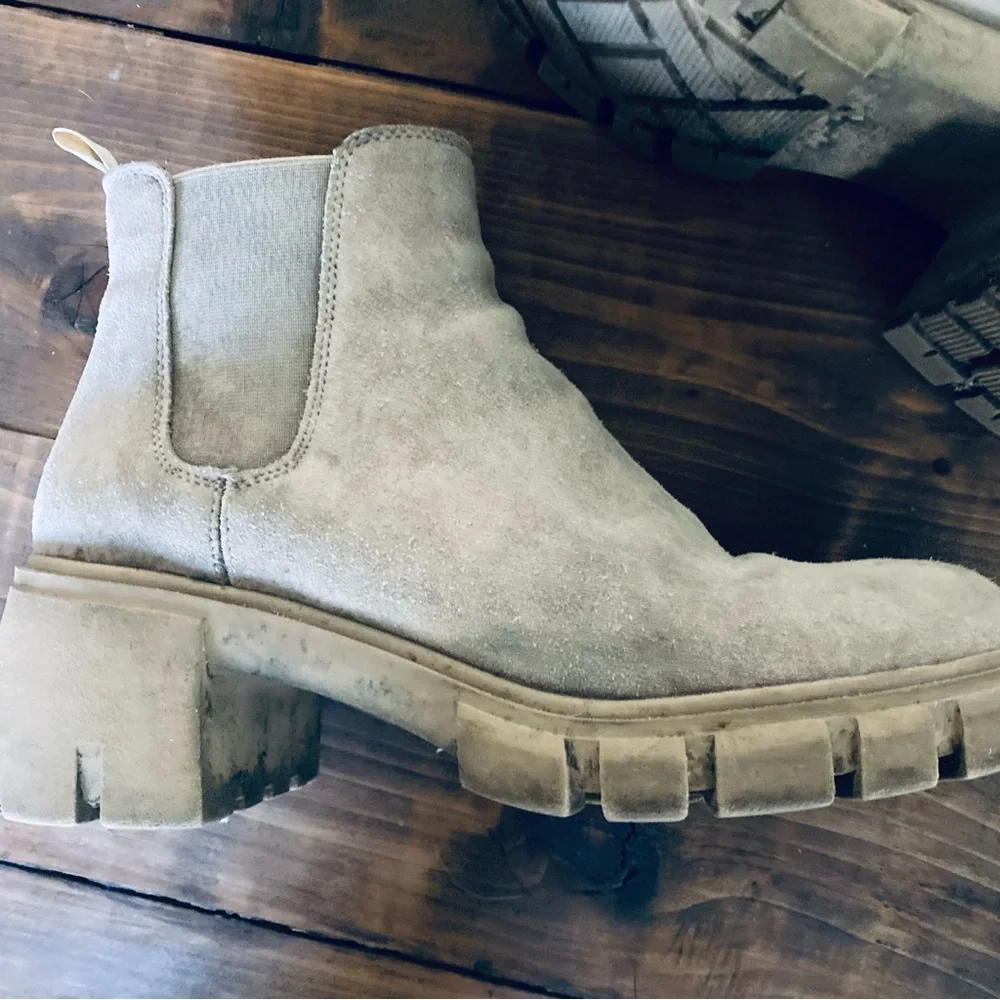 Steve Madden Howler tan Chelsea boots